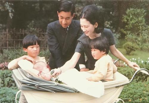 Empress Michiko of Japan refuses to be buried with emperor: there is no love with emperor, only a uterus is needed
