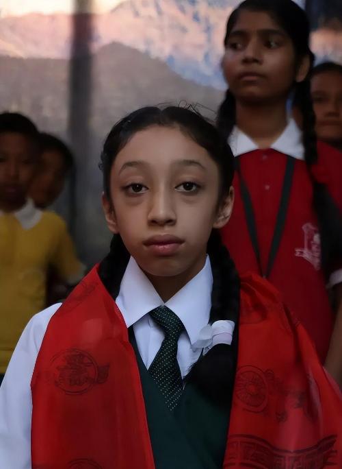 Nepalese Kumari: 4-year-old boy was devoted to shrine for 10 years and he did not touch ground when he came out. After he abdicated, no one got married

